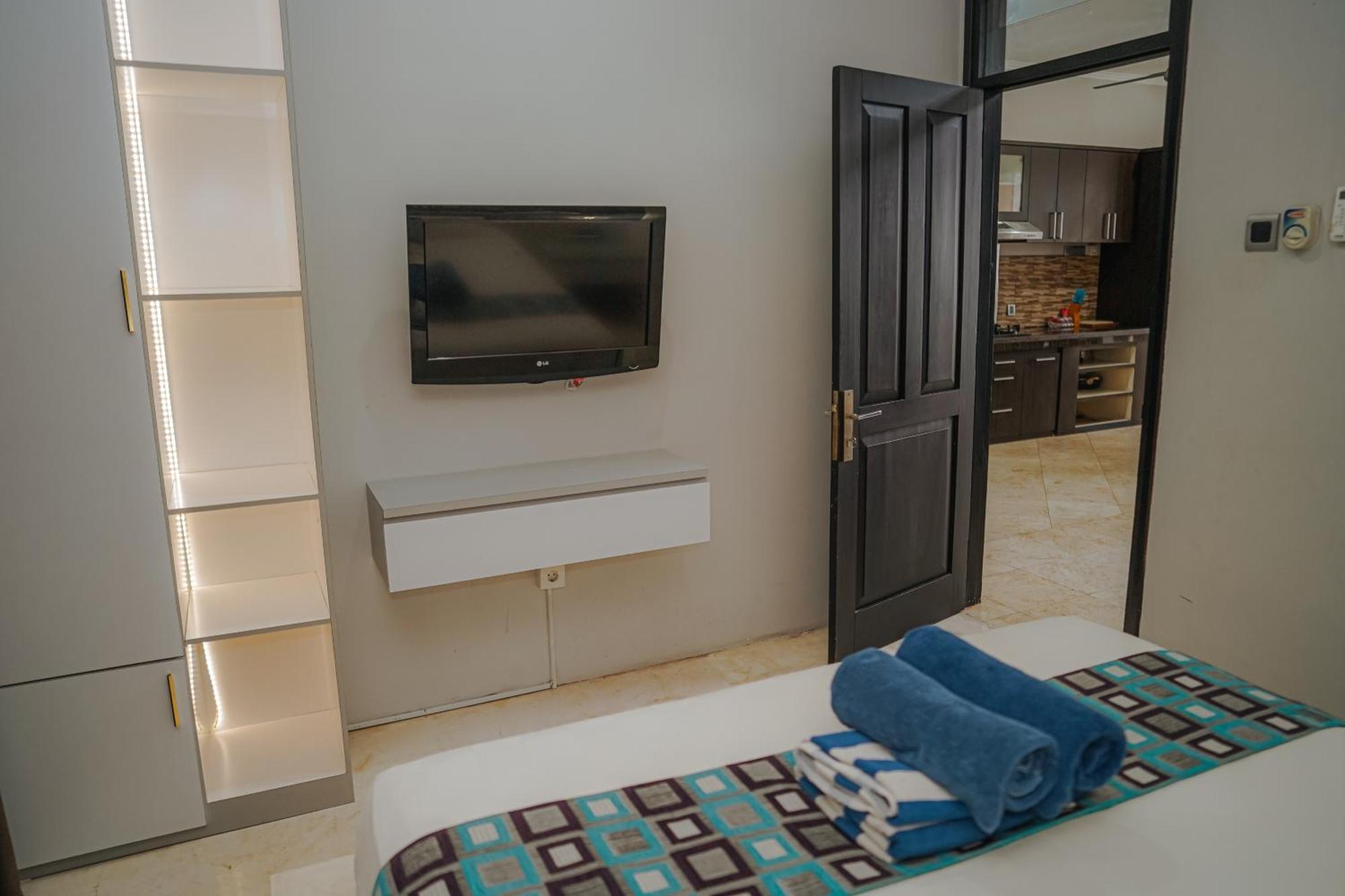4 Bedroom Villa Kuta Regency B10 Buitenkant foto
