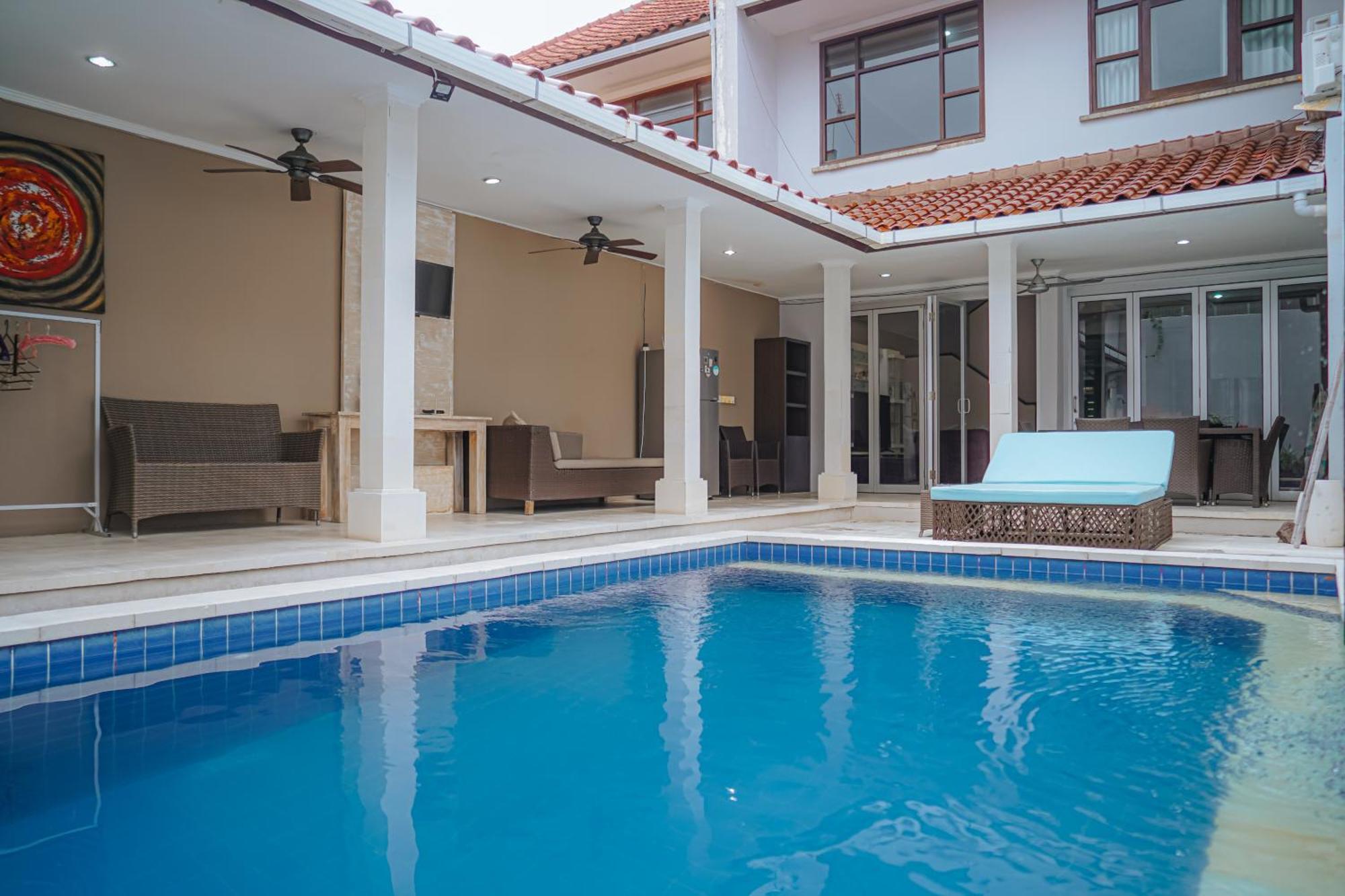 4 Bedroom Villa Kuta Regency B10 Buitenkant foto